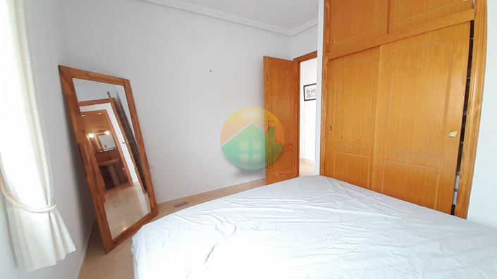 Image No.18-2 Bed Semi-Detached for sale