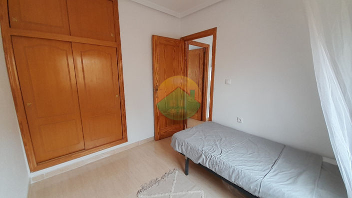 Image No.20-2 Bed Semi-Detached for sale