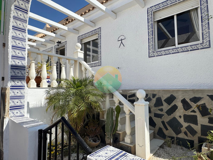 Image No.9-2 Bed Semi-Detached for sale