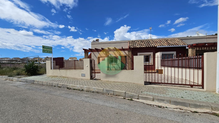 Image No.1-3 Bed Semi-Detached for sale