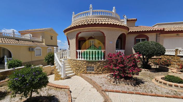 Image No.1-3 Bed Villa for sale