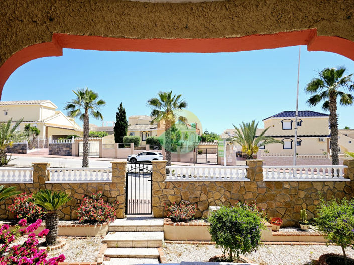 Image No.2-3 Bed Villa for sale