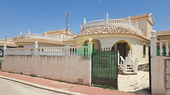 Image No.1-3 Bed Villa for sale