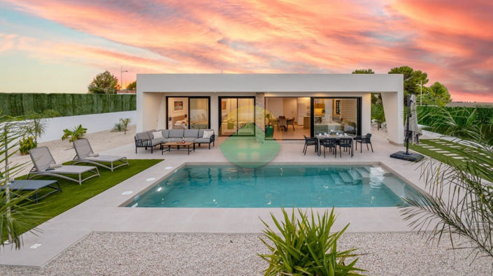 Image No.1-2 Bed Villa for sale