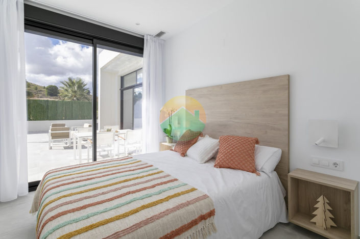 Image No.19-3 Bed Villa for sale