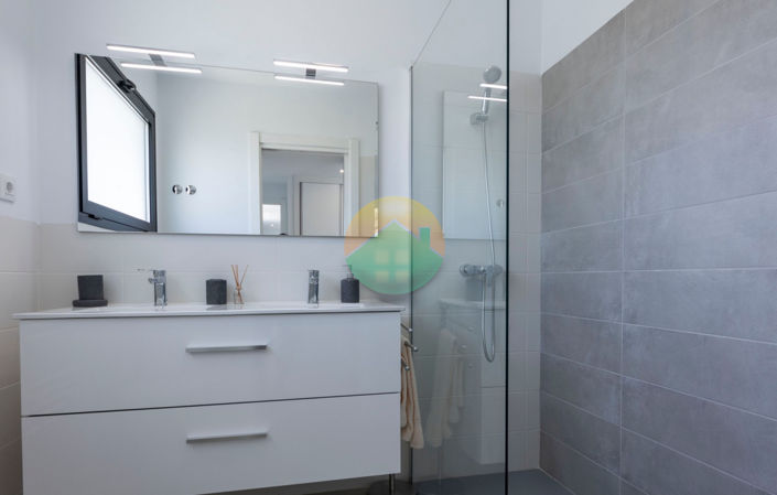 Image No.25-3 Bed Villa for sale