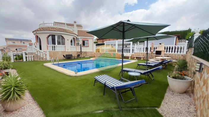 Image No.1-3 Bed Villa for sale