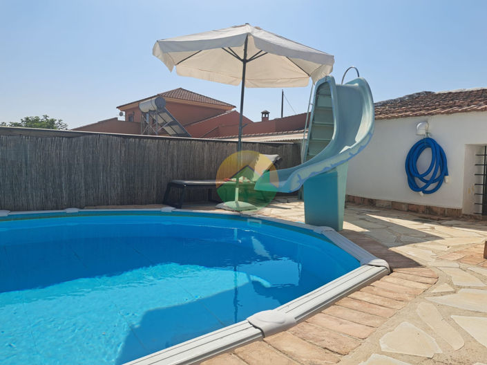 Image No.3-4 Bed House for sale