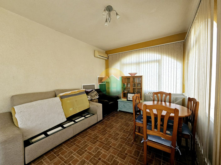 Image No.13-2 Bed Semi-Detached for sale