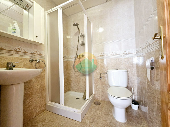 Image No.21-2 Bed Semi-Detached for sale