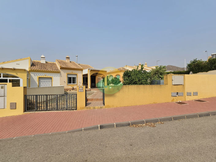 Image No.8-2 Bed Semi-Detached for sale