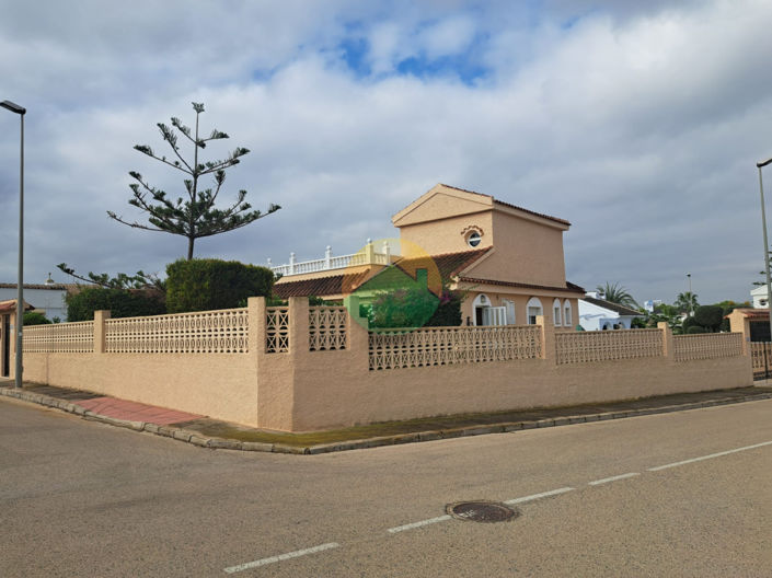 Image No.8-3 Bed Villa for sale