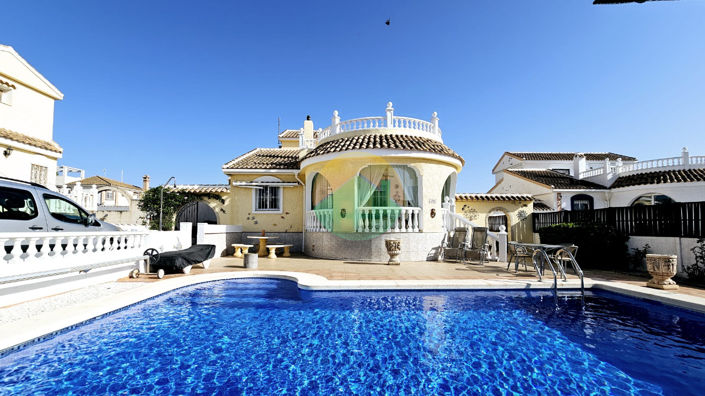 Image No.1-Villa de 3 chambres à vendre à Camposol