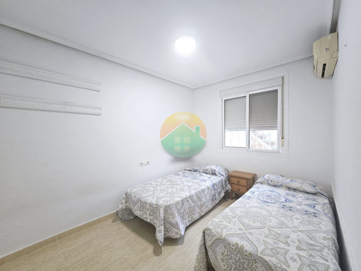 Image No.17-2 Bed House for sale