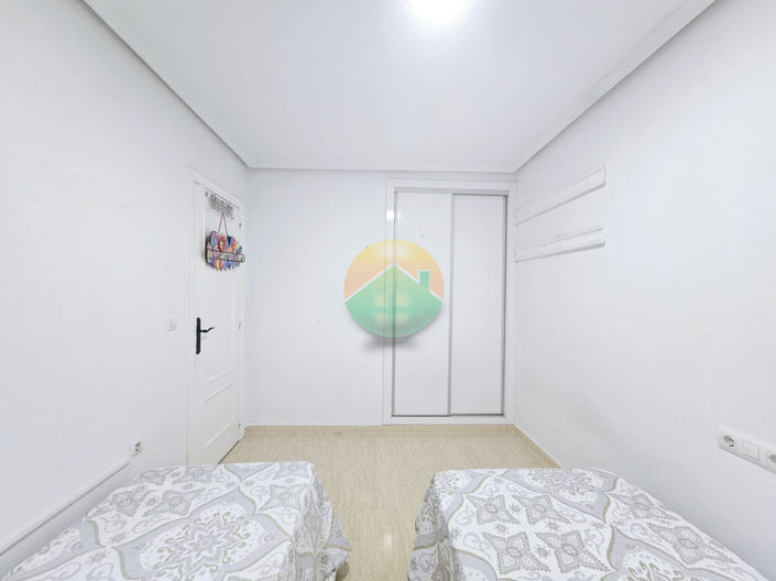 Image No.18-2 Bed House for sale