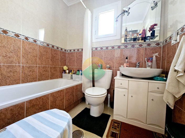Image No.21-3 Bed Semi-Detached for sale