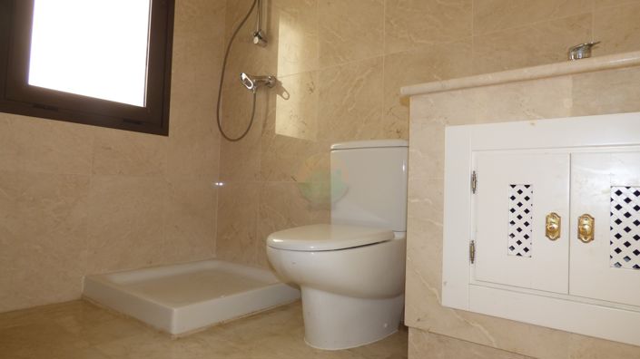 Image No.15-2 Bed House for sale