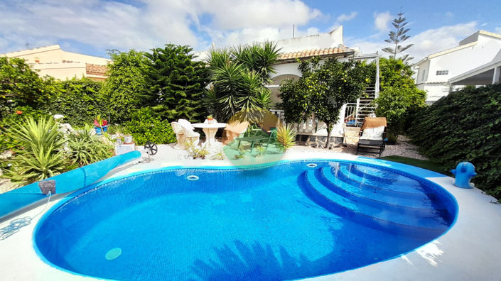 Image No.1-2 Bed Villa for sale
