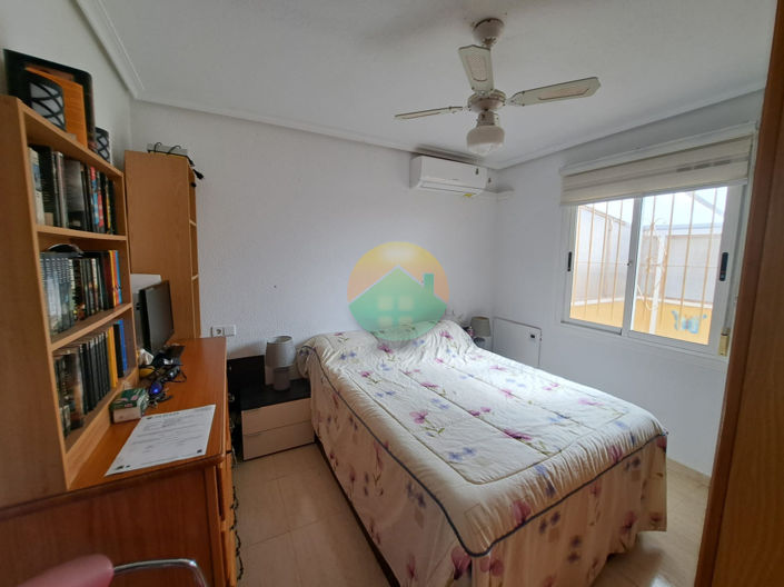 Image No.15-2 Bed Semi-Detached for sale