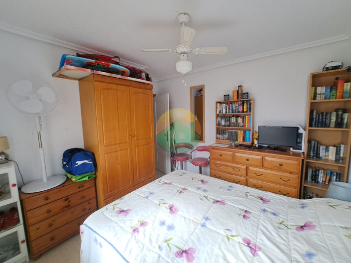 Image No.16-2 Bed Semi-Detached for sale