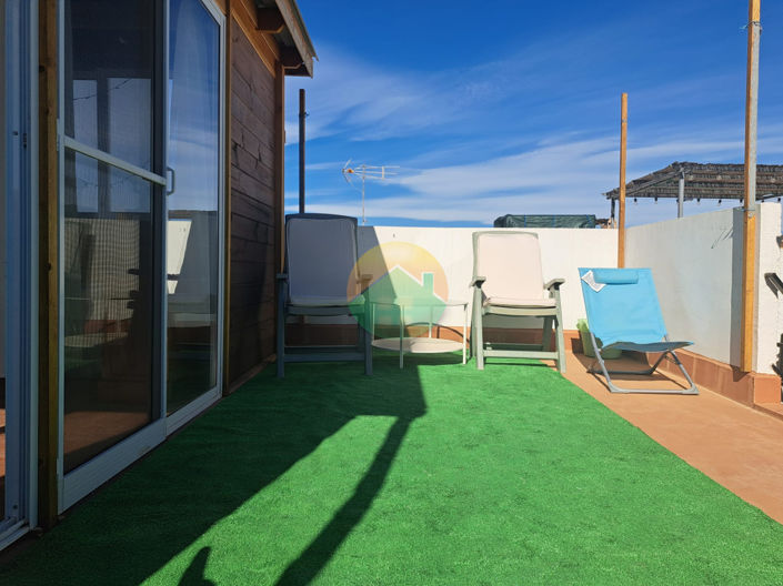 Image No.20-2 Bed Semi-Detached for sale