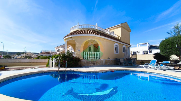 Image No.1-3 Bed Villa for sale