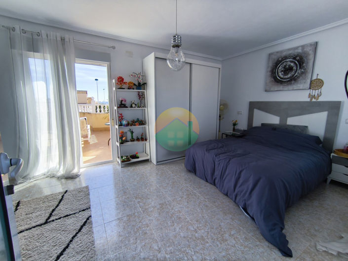 Image No.19-3 Bed Villa for sale