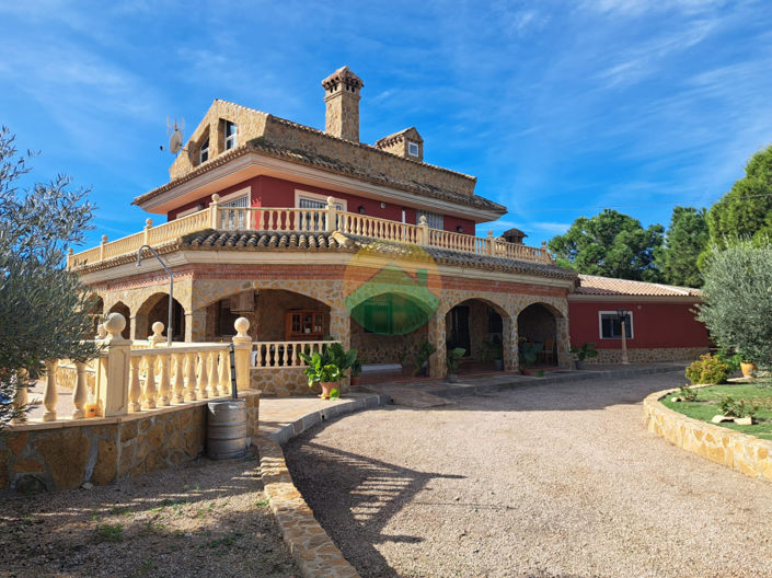 Image No.20-4 Bed Finca for sale