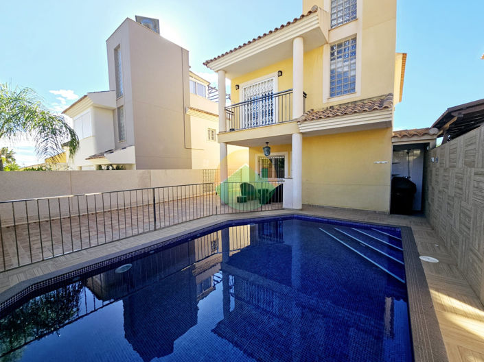 Image No.9-4 Bed Villa for sale