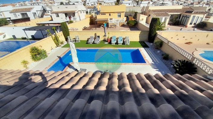 Image No.25-2 Bed Villa for sale