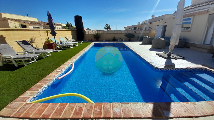 Image No.6-2 Bed Villa for sale