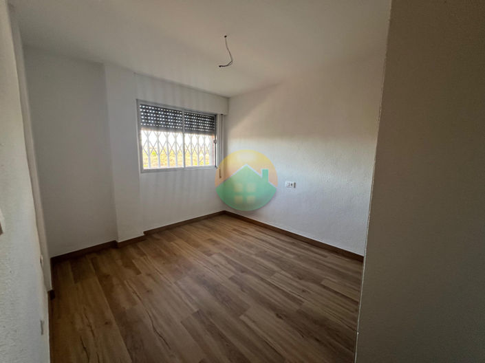 Image No.18-3 Bed Apartment for sale