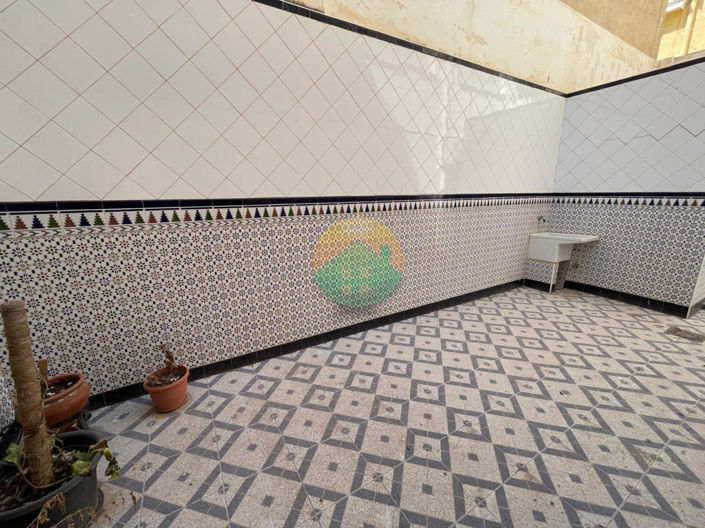 Image No.20-4 Bed House for sale