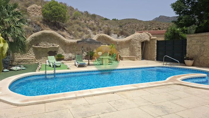 Image No.7-4 Bed Villa for sale