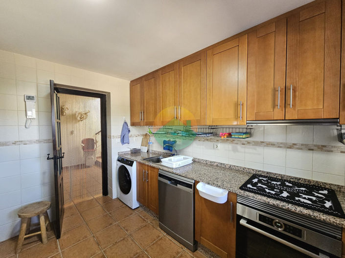 Image No.15-3 Bed Semi-Detached for sale