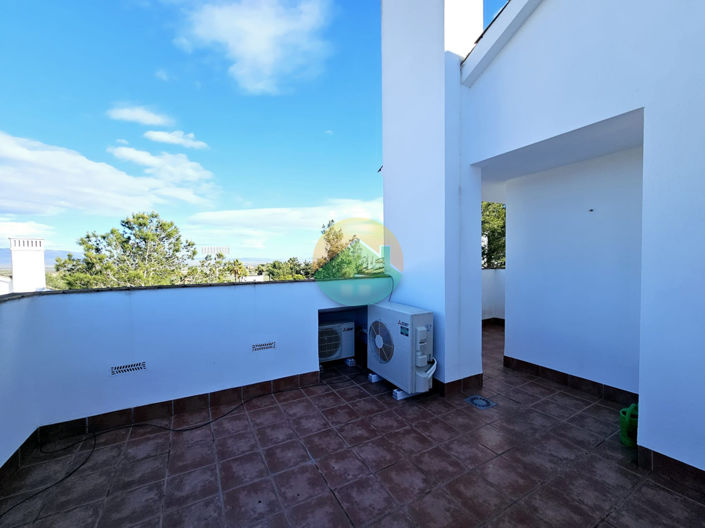 Image No.24-3 Bed Semi-Detached for sale