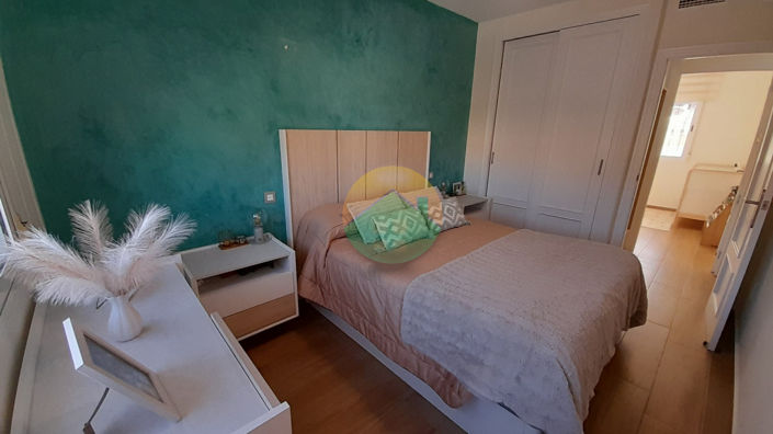 Image No.21-4 Bed House for sale