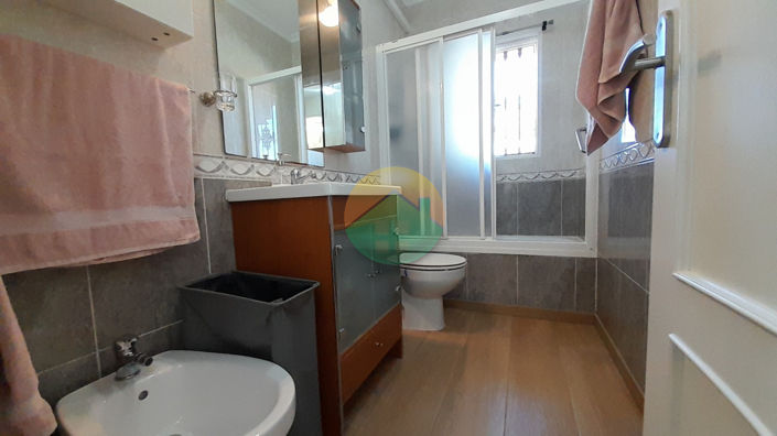 Image No.24-4 Bed House for sale