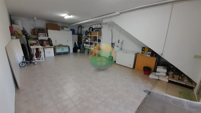 Image No.25-4 Bed House for sale