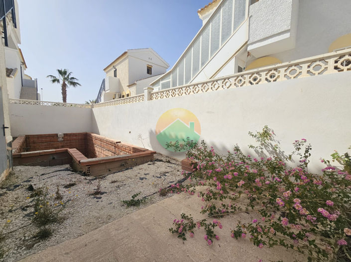 Image No.3-3 Bed Villa for sale