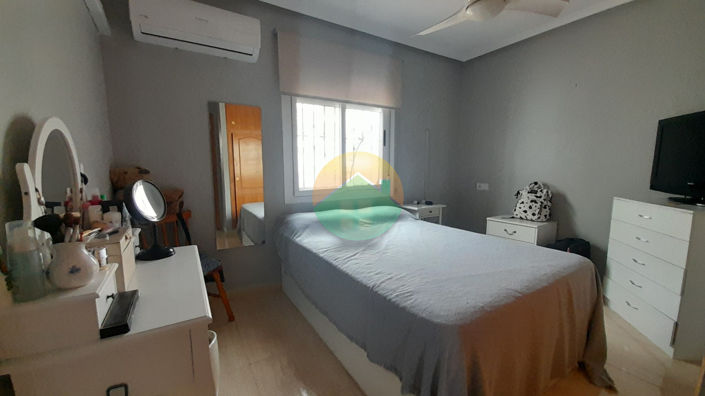 Image No.6-2 Bed House for sale