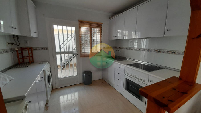 Image No.13-2 Bed House for sale