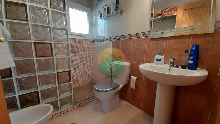 Image No.19-2 Bed House for sale