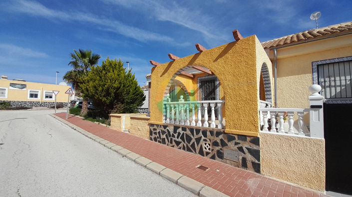 Image No.6-2 Bed House for sale