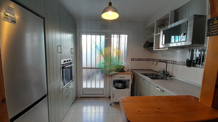 Image No.15-2 Bed House for sale