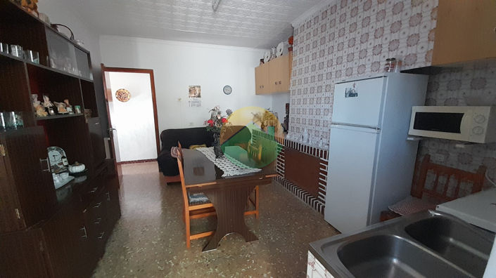 Image No.10-3 Bed House for sale