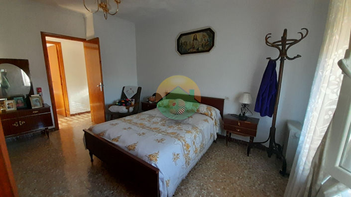 Image No.6-3 Bed House for sale