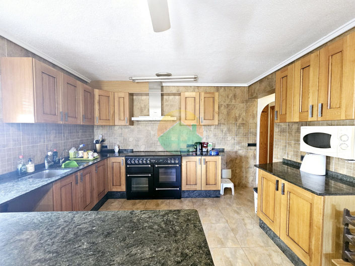 Image No.6-3 Bed Villa for sale