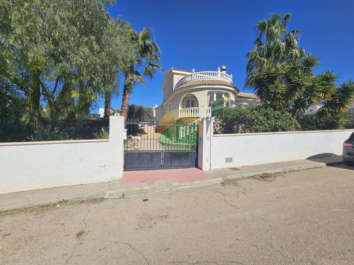 Image No.8-3 Bed Villa for sale