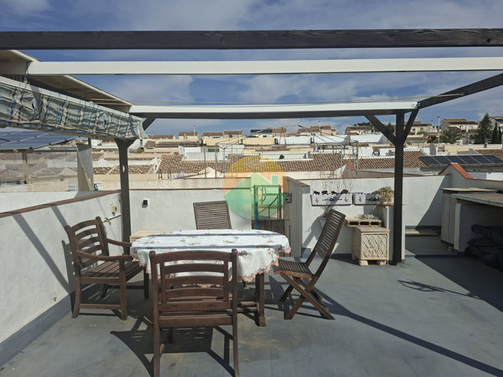 Image No.15-2 Bed Semi-Detached for sale